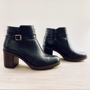 Clarks Chunky Heel Bootie - Black Leather